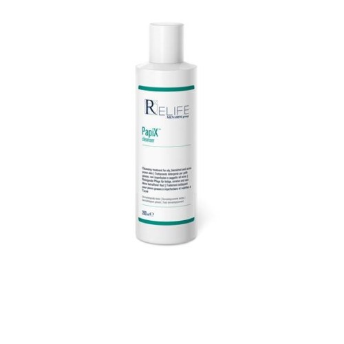 riducendo al contempo l'eccesso di sebo. Dermatologicamente testat